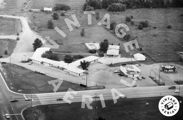 Southlawn Motel - 1982 Aerial